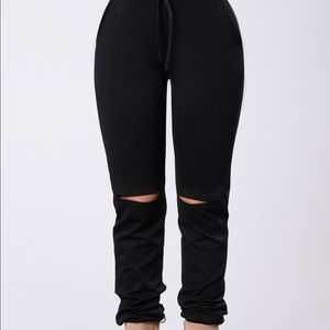 Fashion Nova Knee Slit Jogger Leggins